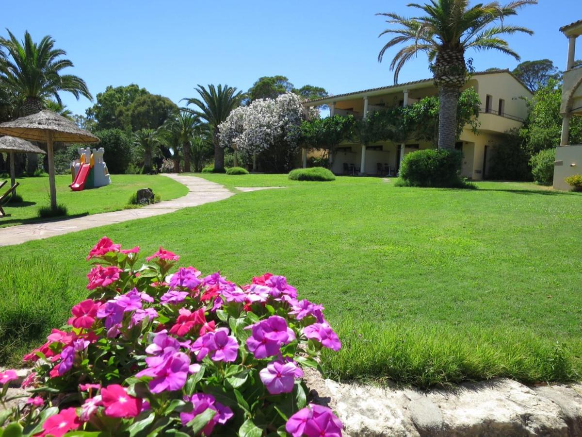 Hotel Costa dei Fiori Santa Margherita di Pula Esterno foto
