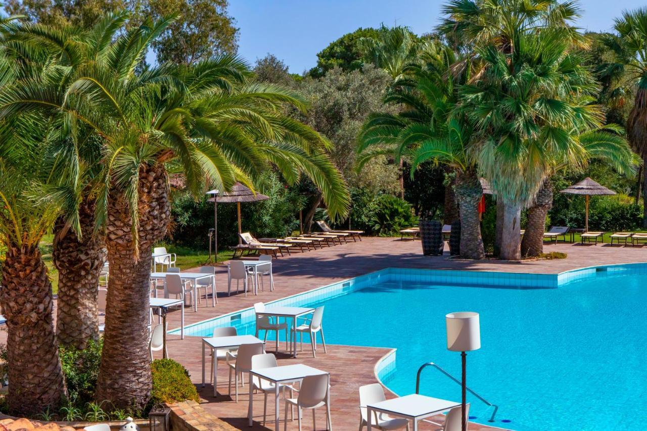 Hotel Costa dei Fiori Santa Margherita di Pula Esterno foto