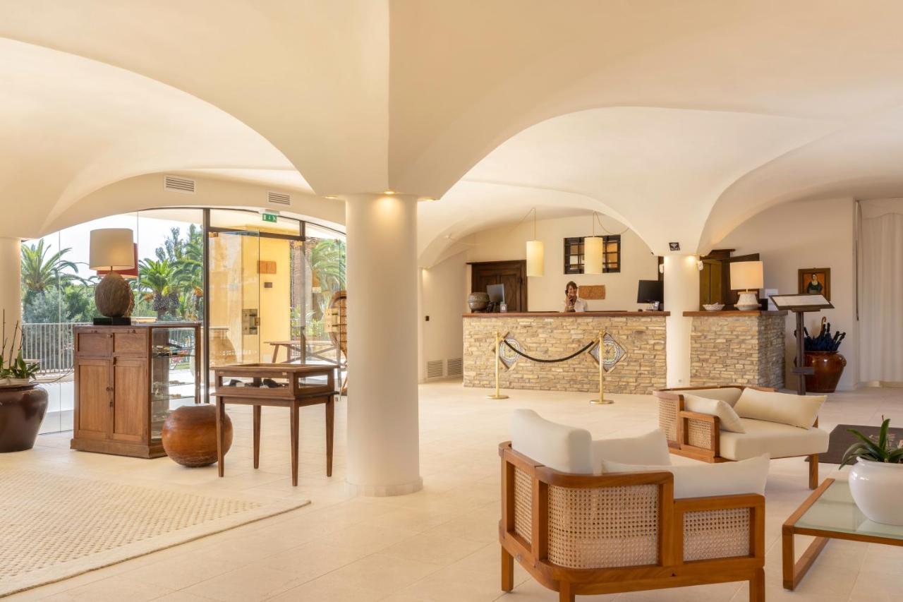 Hotel Costa dei Fiori Santa Margherita di Pula Esterno foto