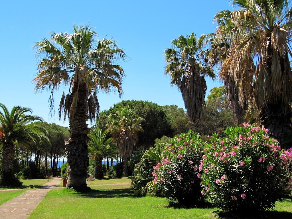 Hotel Costa dei Fiori Santa Margherita di Pula Esterno foto