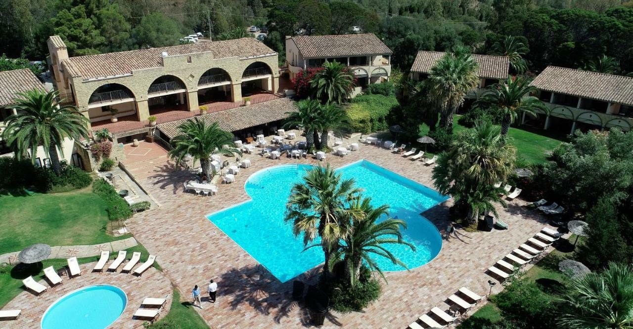 Hotel Costa dei Fiori Santa Margherita di Pula Esterno foto