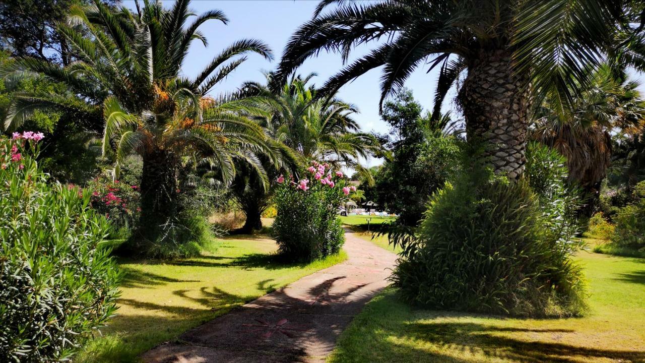 Hotel Costa dei Fiori Santa Margherita di Pula Esterno foto
